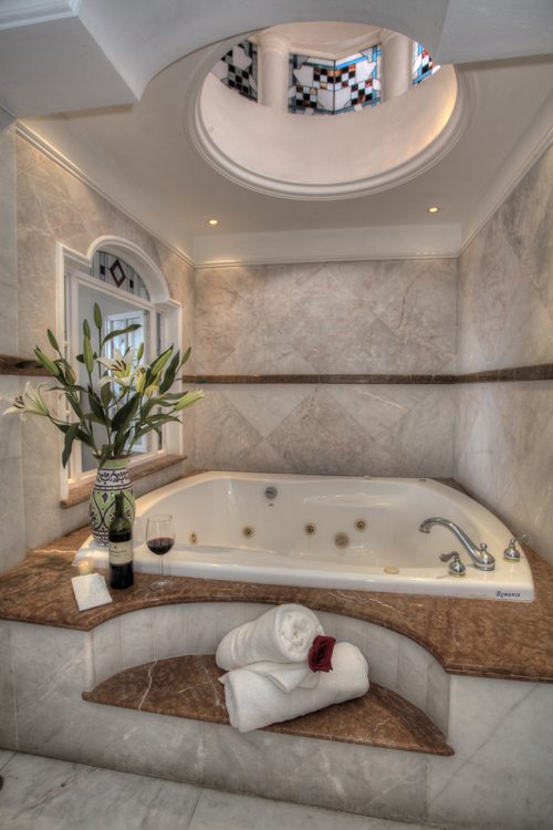 La Mansion photo 51