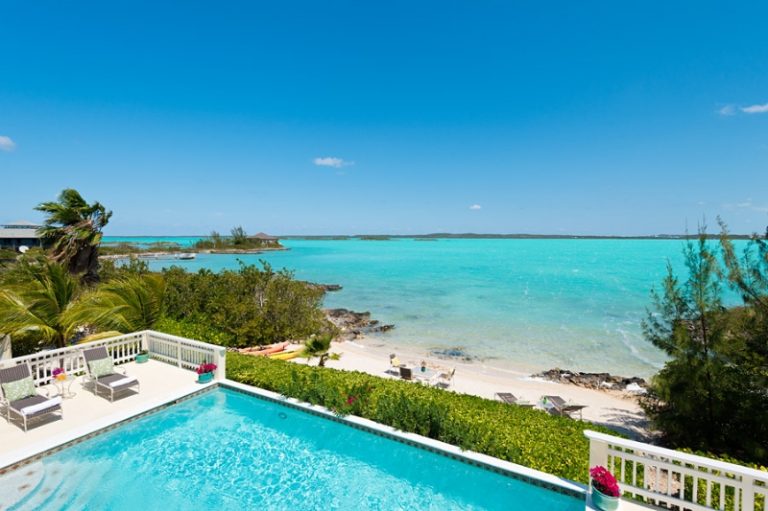 Bright Idea in Chalk Sound, Turks and Caicos