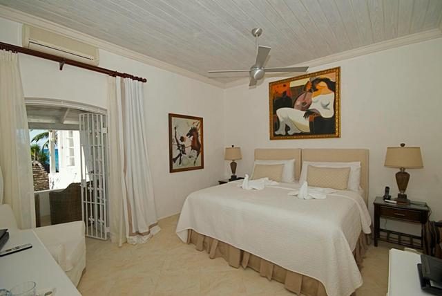 Emerald Beach 4 Plumbago photo 9