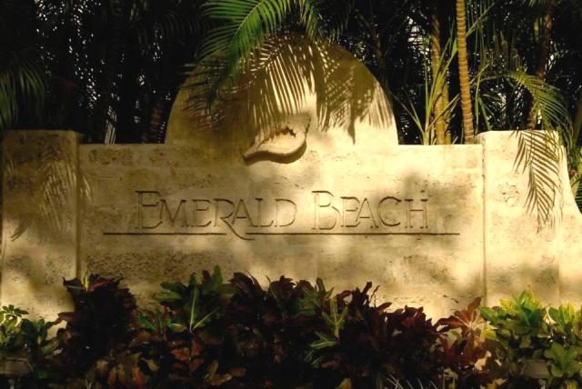 Emerald Beach 4 Plumbago photo 15