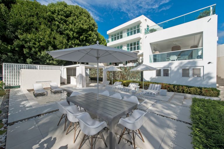 Footprints House & Cottage in St. James, Barbados