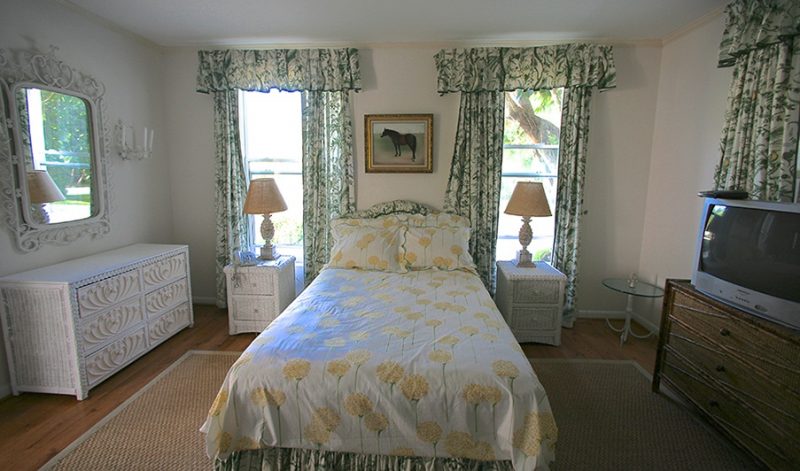 Serendip Cove photo 31