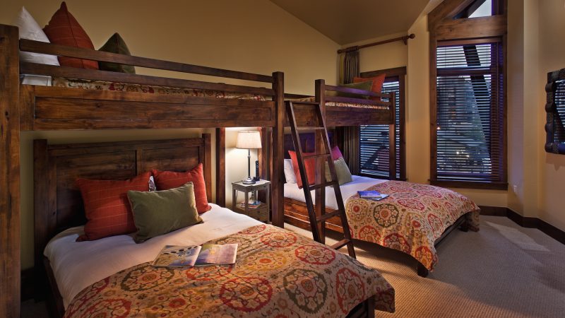 Diamond Peak Penthouse photo 16