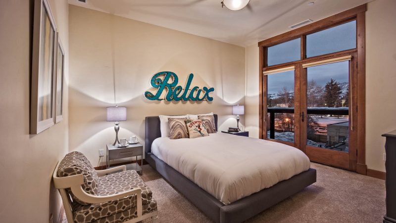 Senators Penthouse at the Olympian photo 10