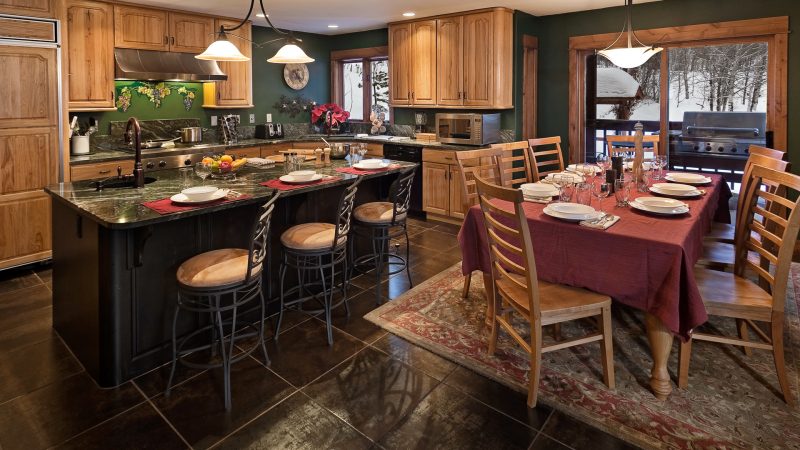 Creekside Chalet photo 4