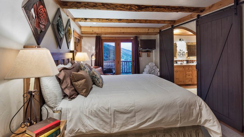 Mountain High Chalet photo 11