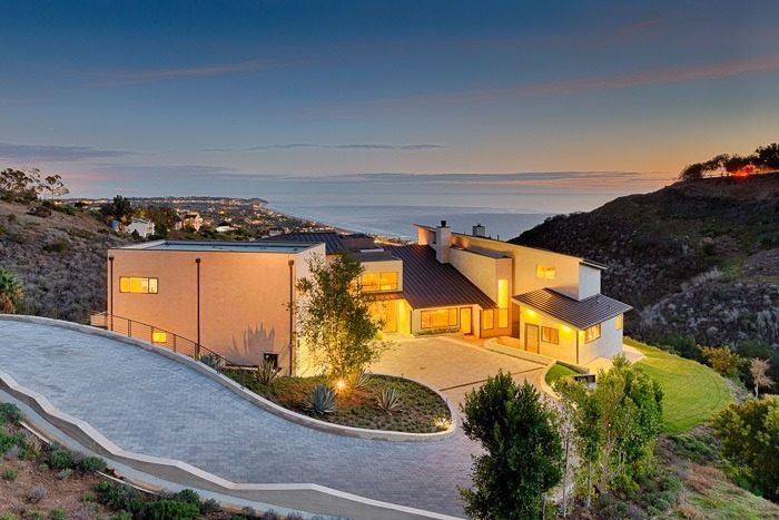 Malibu Beach View Villa photo 2