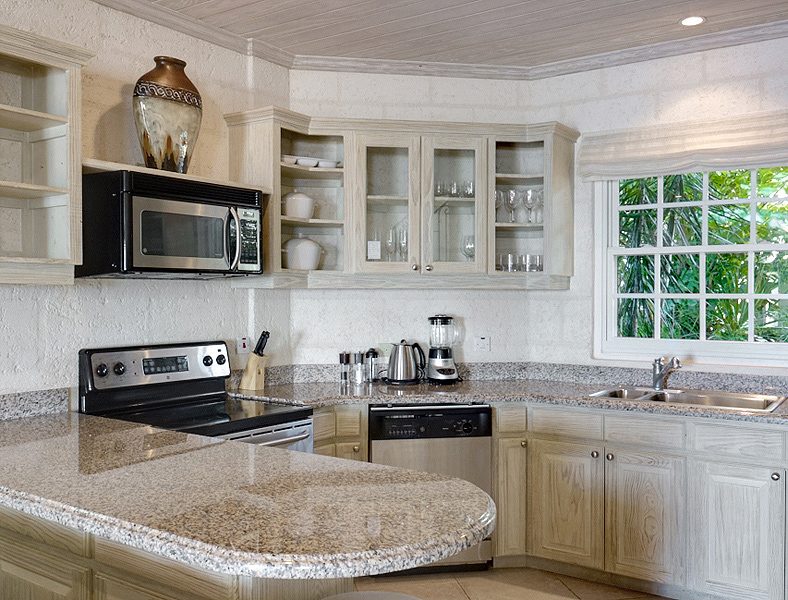 Radwood Beach House 2 photo 6