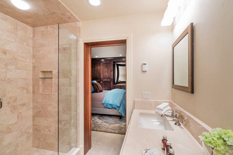 Haven on South Oak photo 22