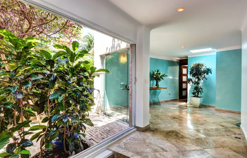 Beach House photo 10