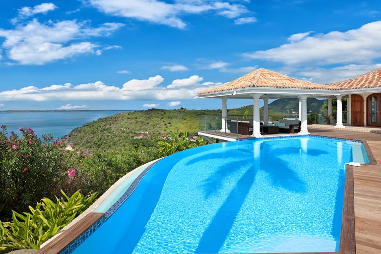 Happy Bay in Happy Bay, St. Martin