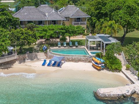 Sugar Bay on the Beach in Discovery Bay, Jamaica