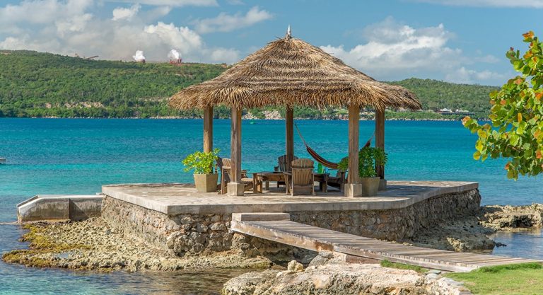 Linga-Awile Cottage on the Beach in Discovery Bay, Jamaica