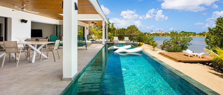 Villa Enjoy in Terres Basses, St. Martin