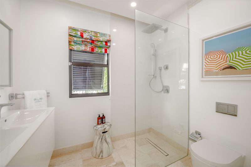 Dolphin Beach House photo 16