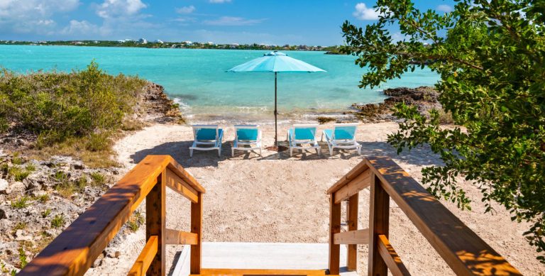 Bashert Cottage in Chalk Sound, Turks and Caicos