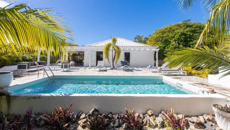 Villa Beach Cottage in Terres Basses, St. Martin