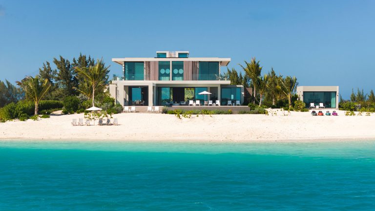 Emerald Breeze in Grace Bay, Turks and Caicos