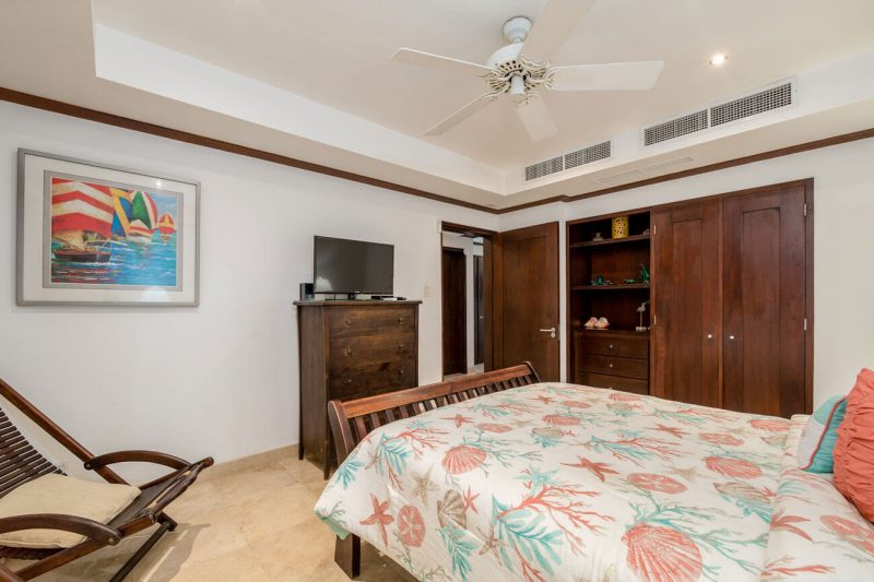 Shutters at Coral Cove photo 11