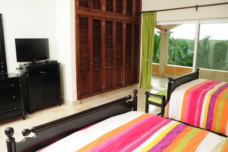 Hacienda Las Palmas photo 21